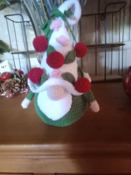 gnomes cerise 002.jpg